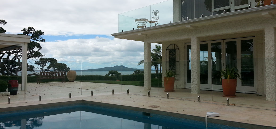 Glass Frameless Pool Fencing & Pool Walls in San Diego